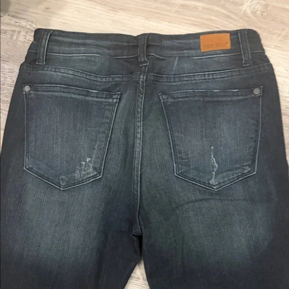 Judy Blue Women's Denim Jeans - Picture 6 of 7
